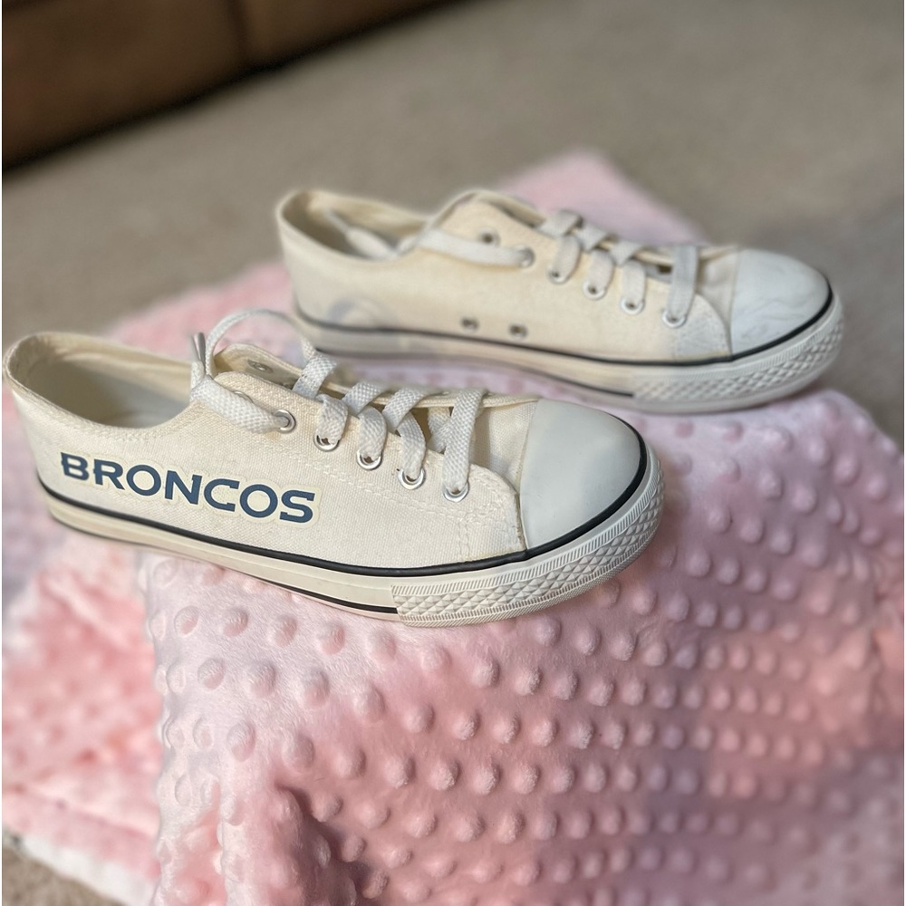 Bronco shoes
